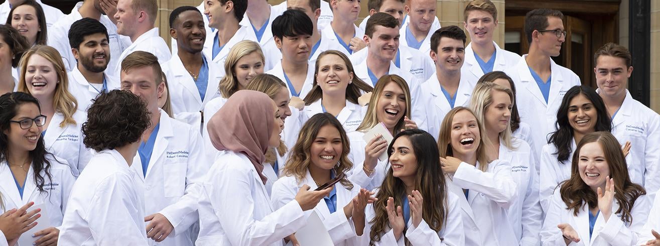 dental students at white coat ceremony 